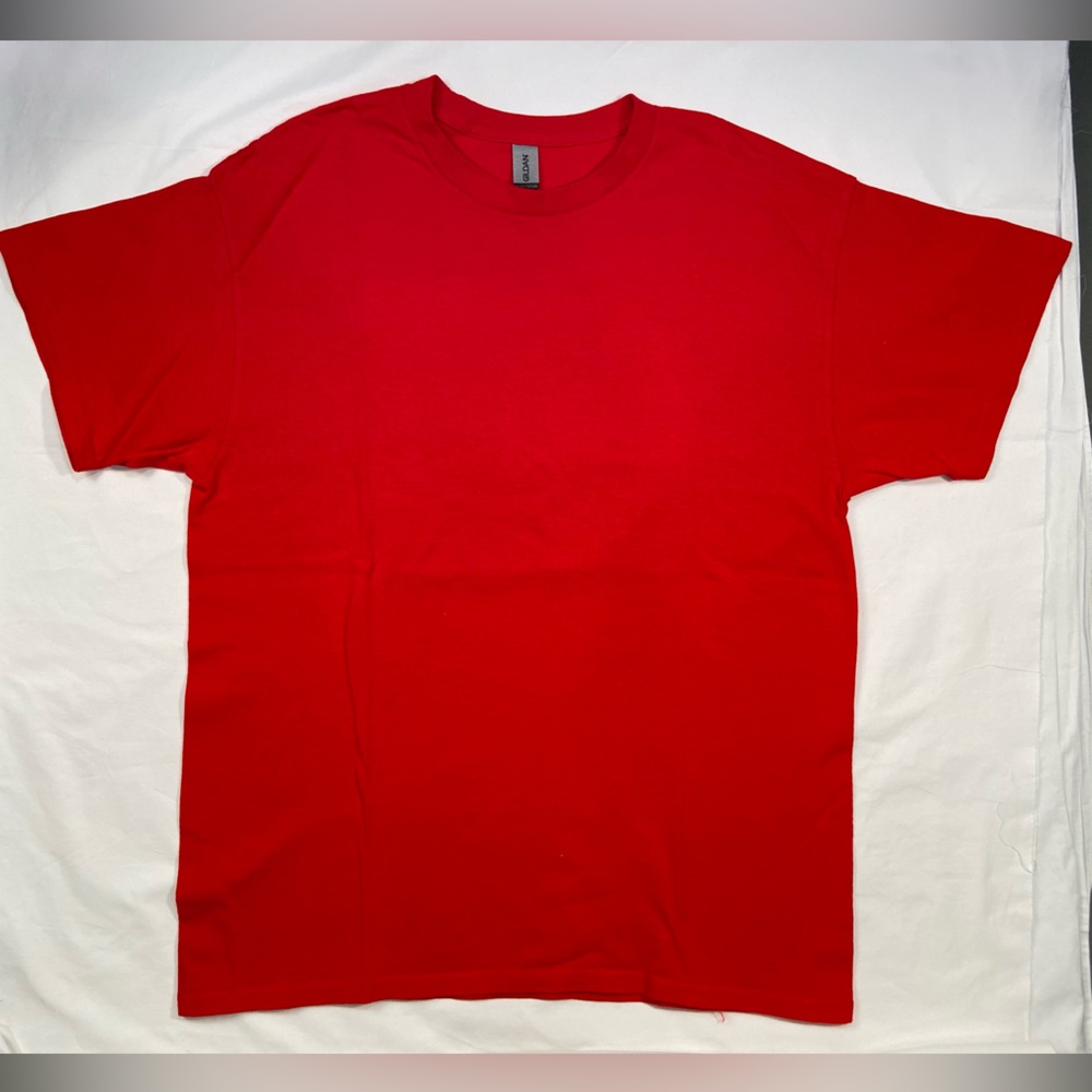 Gildan Red Tee Shirt, Crew neck,‎ Heavy Cotton, short sleeve, size Large, unisex